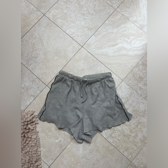 Brandy Melville shorts - Picture 2 of 3